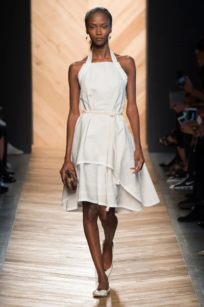 Look 44